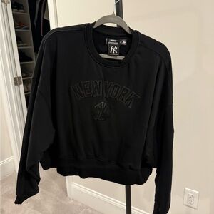 New York Yankees Black Sweatshirt
